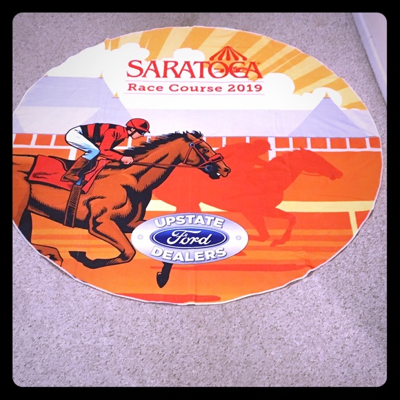 NWT Saratoga Race Track 2019 Round beach towel - Picture 1 of 5